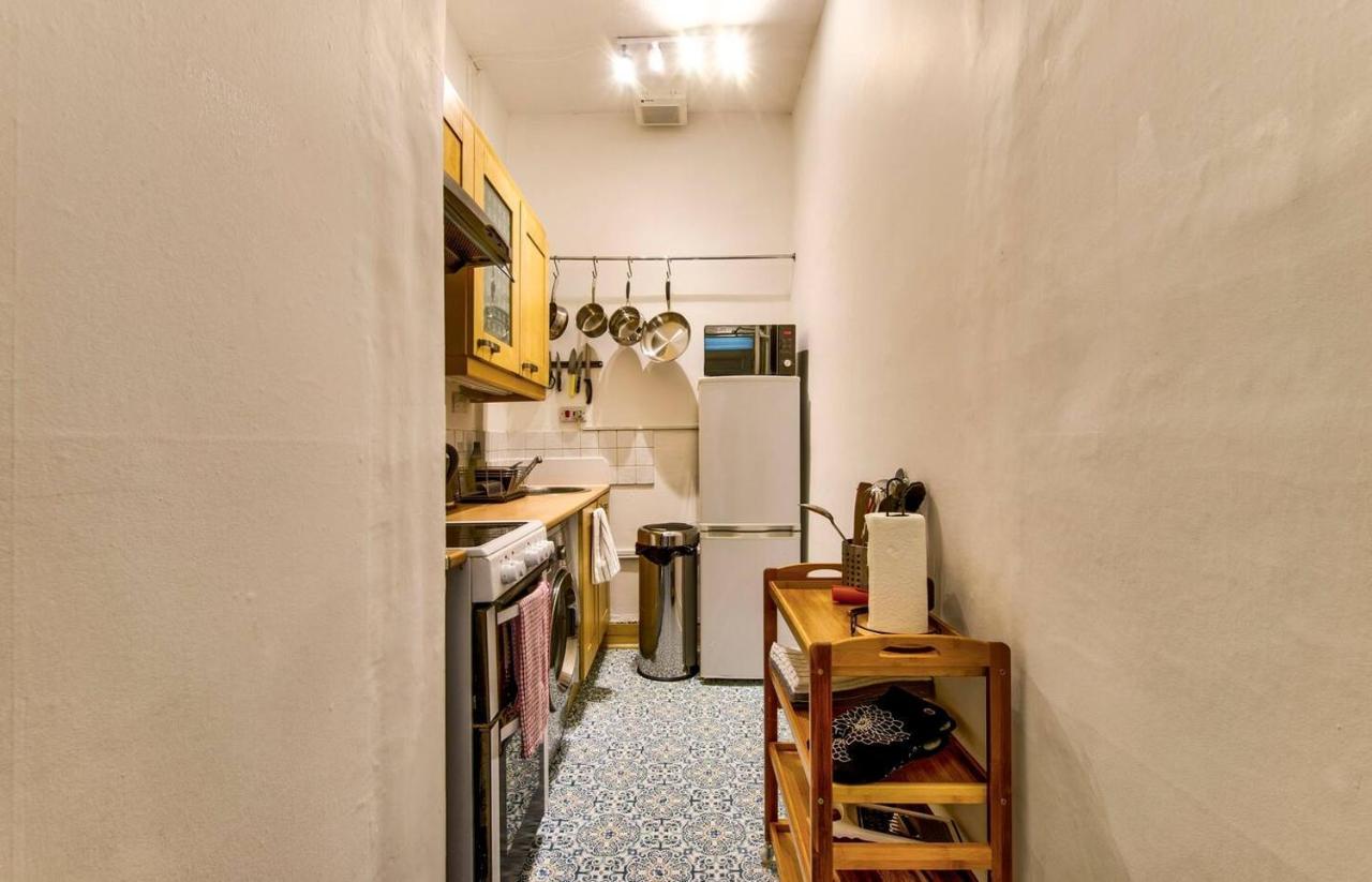 Entire Period Flat By City Centre Edinburgh Eksteriør bilde